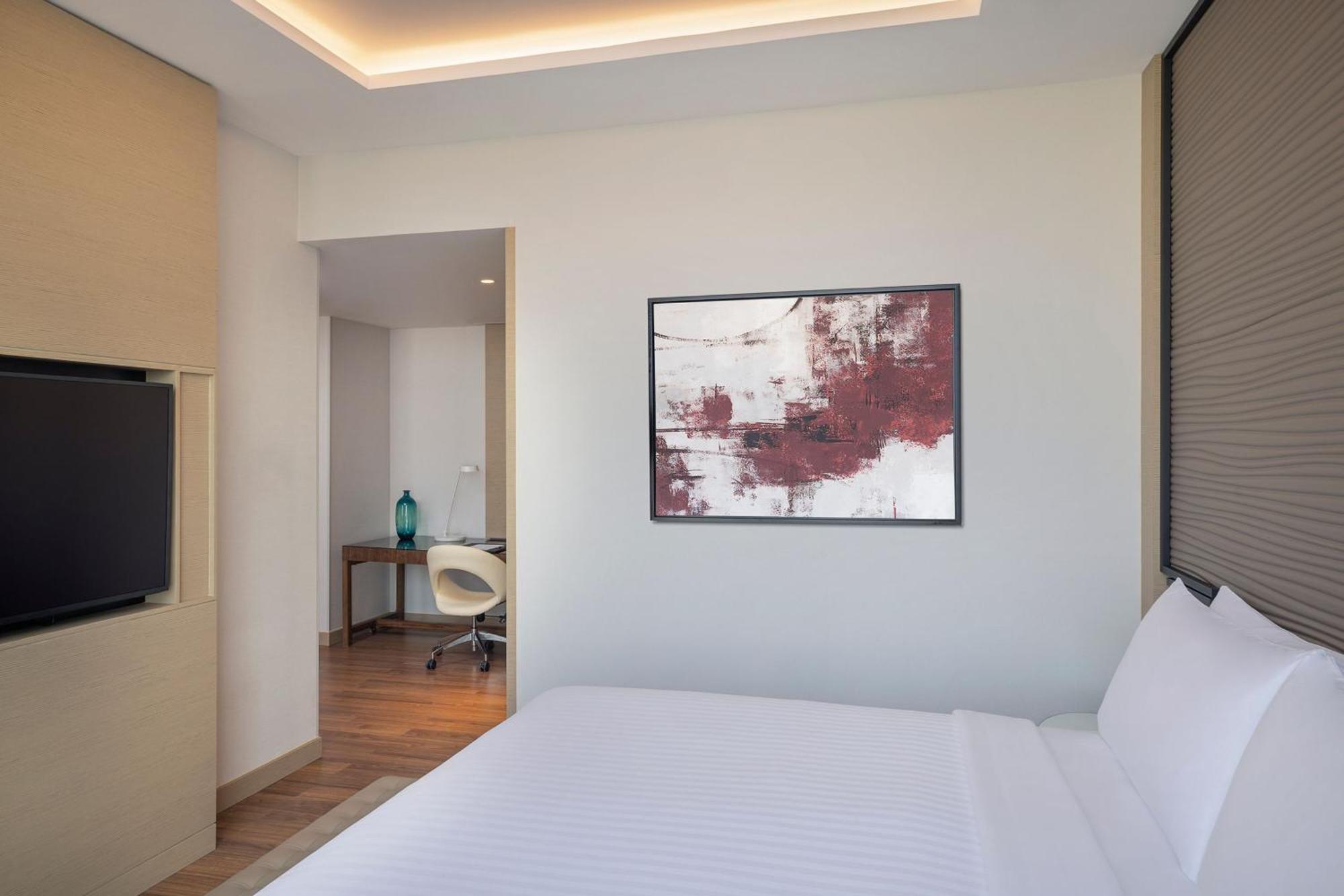 Jeddah Marriott Hotel Madinah Road Exterior foto A bedroom at the hotel